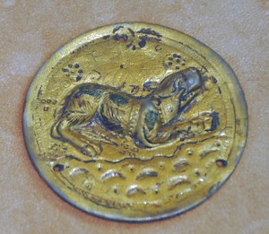 Medal (phalera) with a dog
