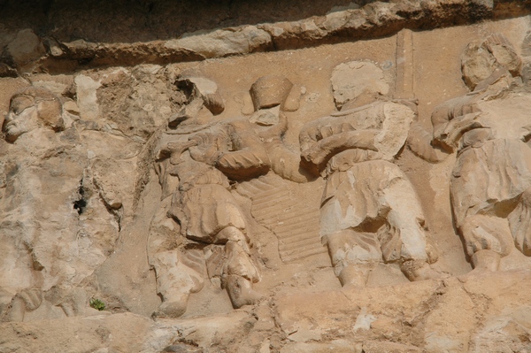 Bishapur, Relief 3, Tribute bearers with a diadem