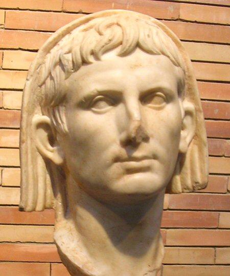 Augusta Emerita, Portrait of Augustus as pontifex maximus