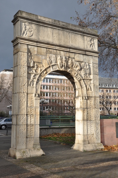 Mainz, Arch of Dativius Victor, Reconstruction (2)