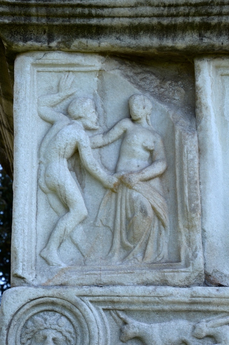 Šempeter, Mausoleum of the Spectatii, Satyr approaching a lady (1)