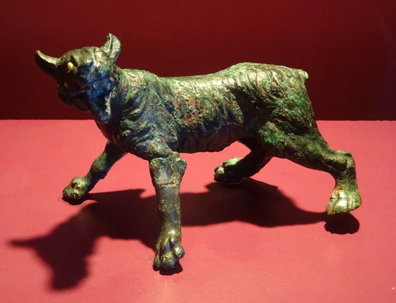 Bavay, Roman figurine of a panther