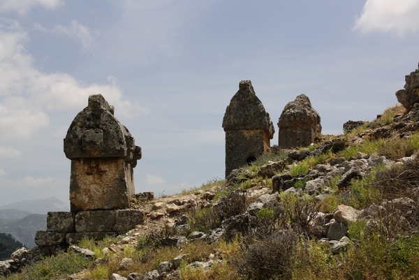 Tlos, House tombs